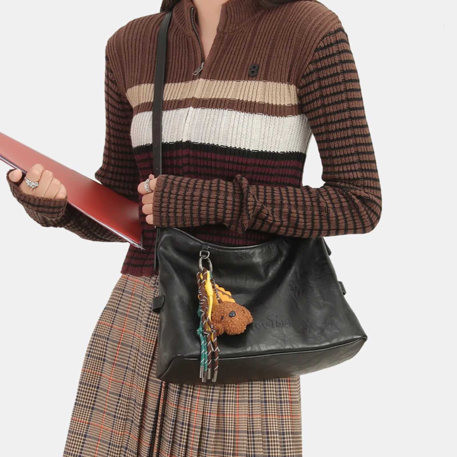 Designer TOUTOU Single Shoder Crossbody Bag Wen Christmas Gift Imitating Vegetable Tan Tote Bag Large Capacity Armpit Bag1 Y251120