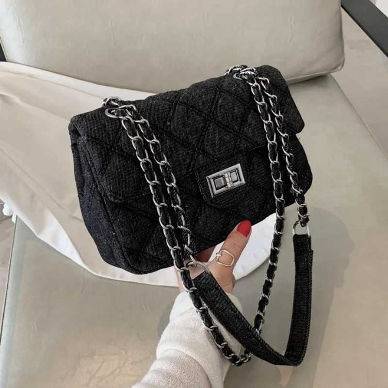 Womens denim fashionable chic simple Y2K shopping commuting shoulder bag crossbody bag flip bag messenger bagT251007