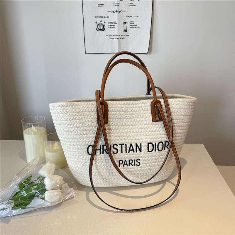designer bag Luxury bag Large Capacity Woven Straw for Women Summer Versatile 2025 New Single Shoulder Handbag Vacation Beach Bag