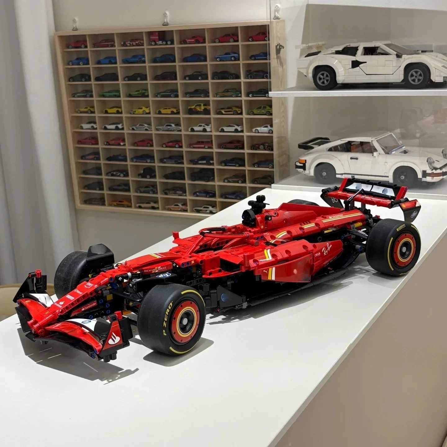 1361PCS Technical SF24 F1 42207 42206 Racing Car Model Kit Mechanical Set Building Block Model Red And Blue Birthday Toy Gift Z251008