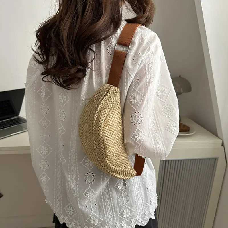 Cute Straw Woven Waist Bag Rattan Large Capacity Fanny Pack Handmade Braid Crossbody Bags for SummerT251007