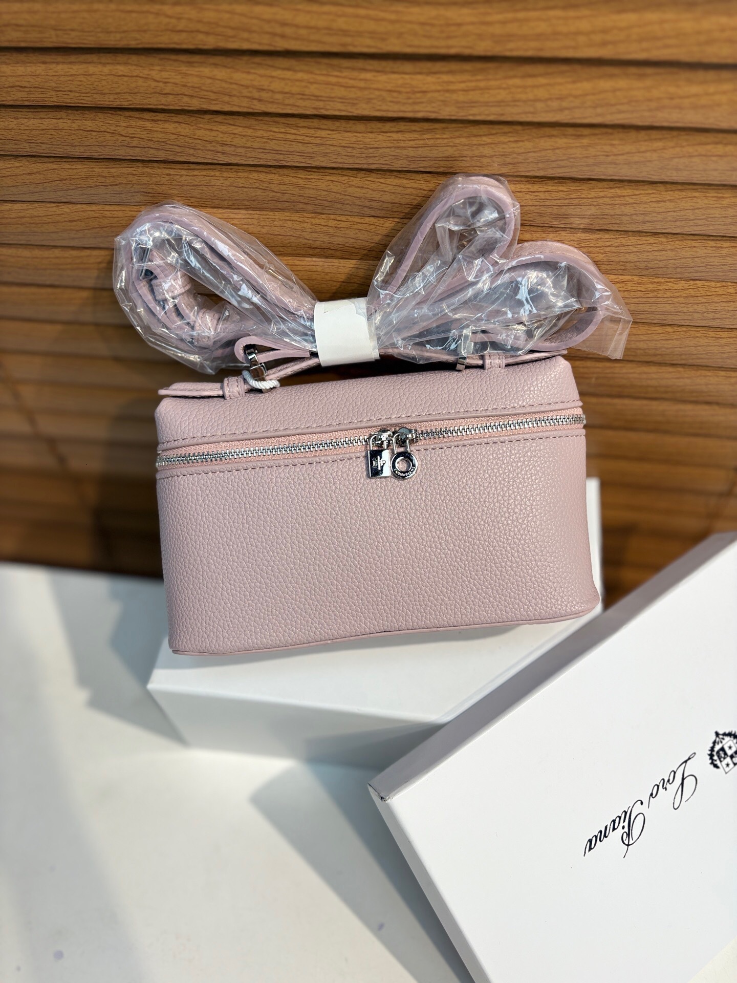 Luxury Bag Cross-border Hot-selling Lunch Box Bag For Women 2025 New Designer Bag Textured Crossbody Small Bag Versatile Commuting Handbag Shoulder Ba