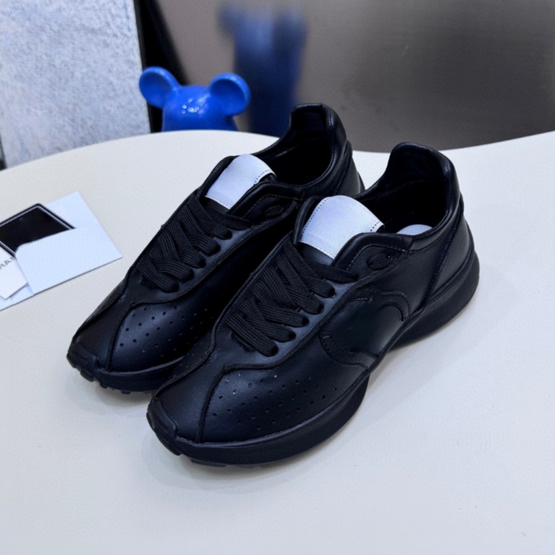 Brand designer sneakers shoes casual shoes trainers for mens womens outdoor platform sneakers trainer famous fashion athleisure sier Silver gold shoes size 35~42