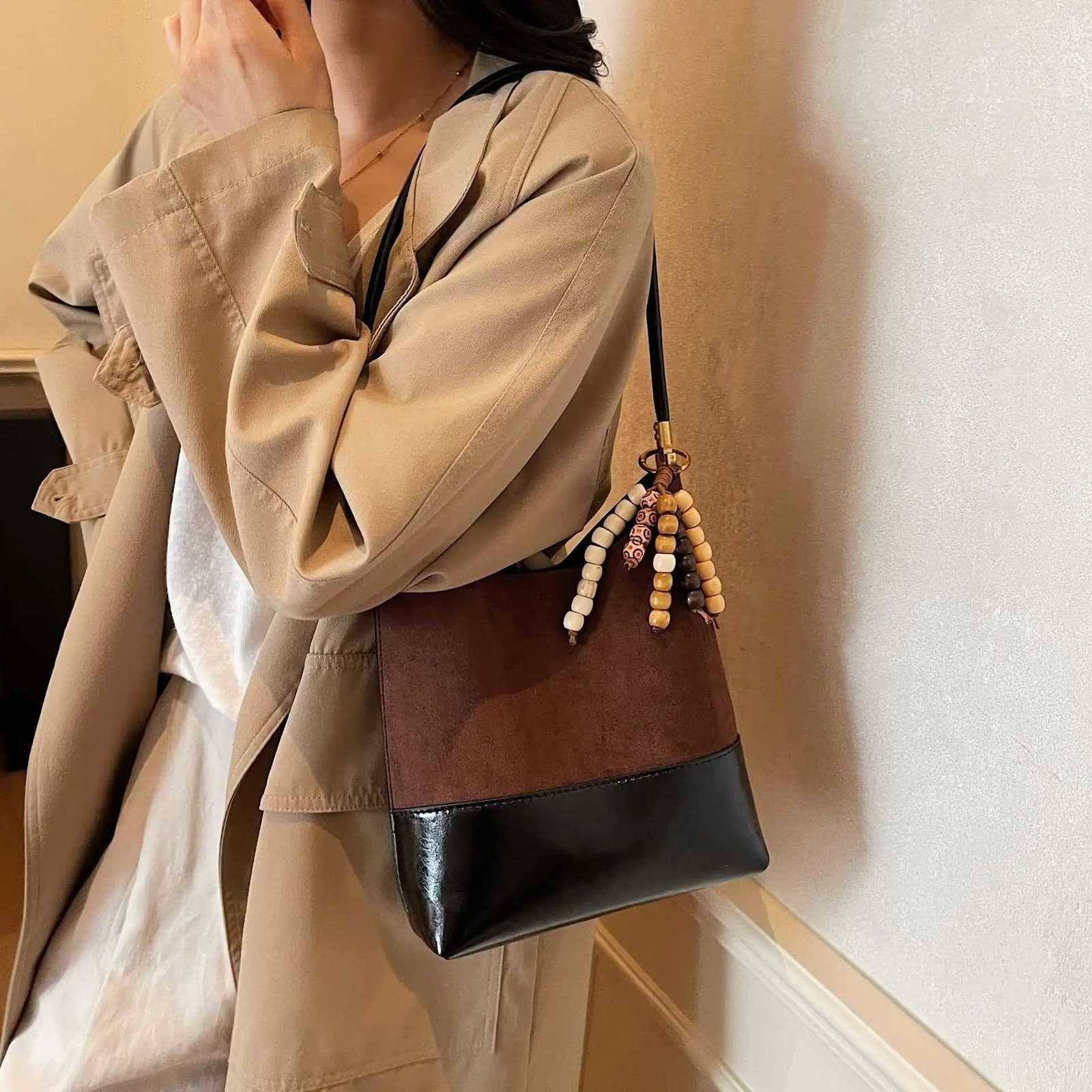 Designer Suede 1 Bag Wens 2025 New Bag Wens Highend Shoder Armpit Bag Cmuter Mother and Child Bag1 Y251120