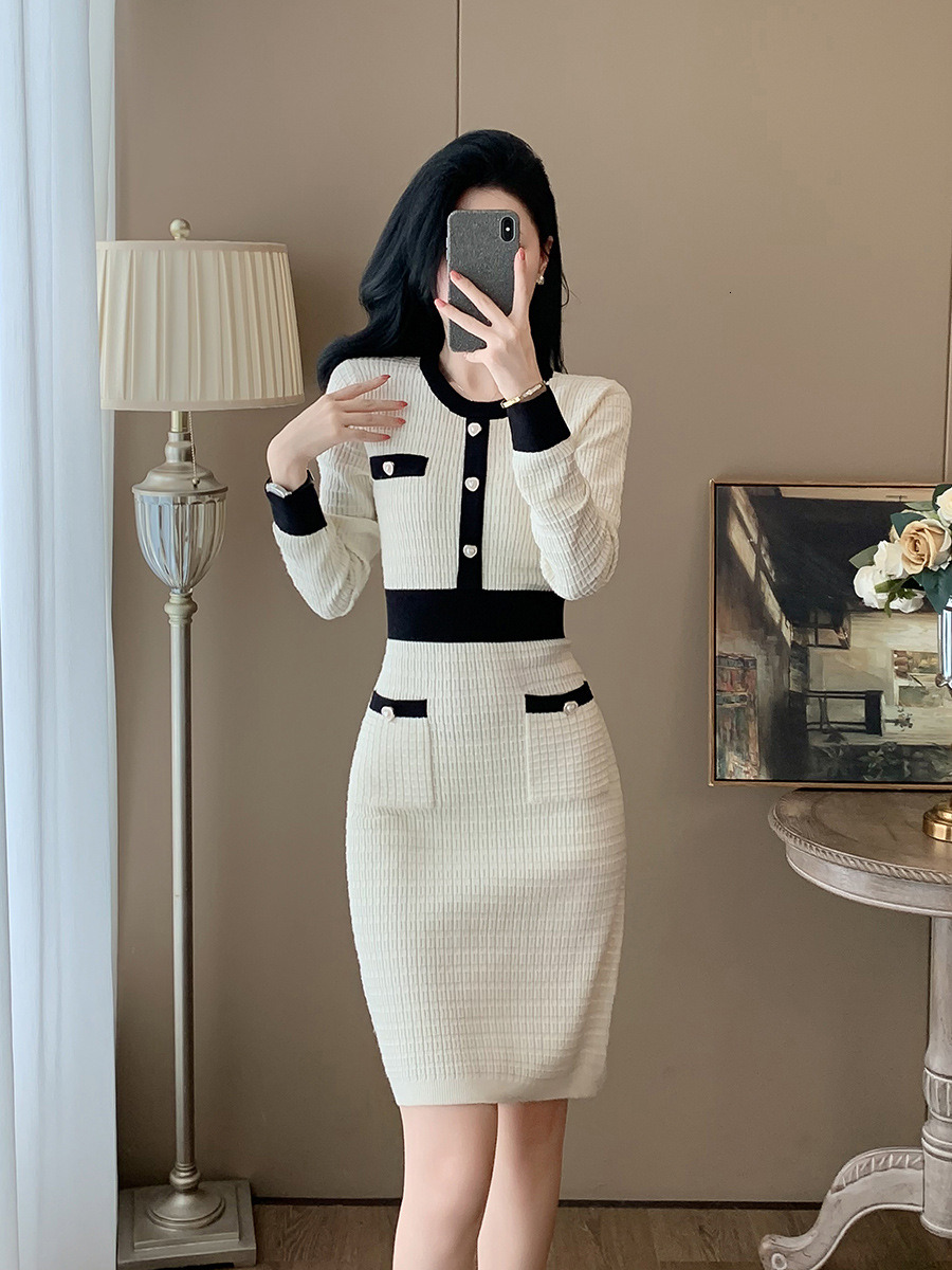 Chinese domestic small fragrant style knitted dress for women's autumn new style, mid to long length long sleeved high waisted bottom woolen dres