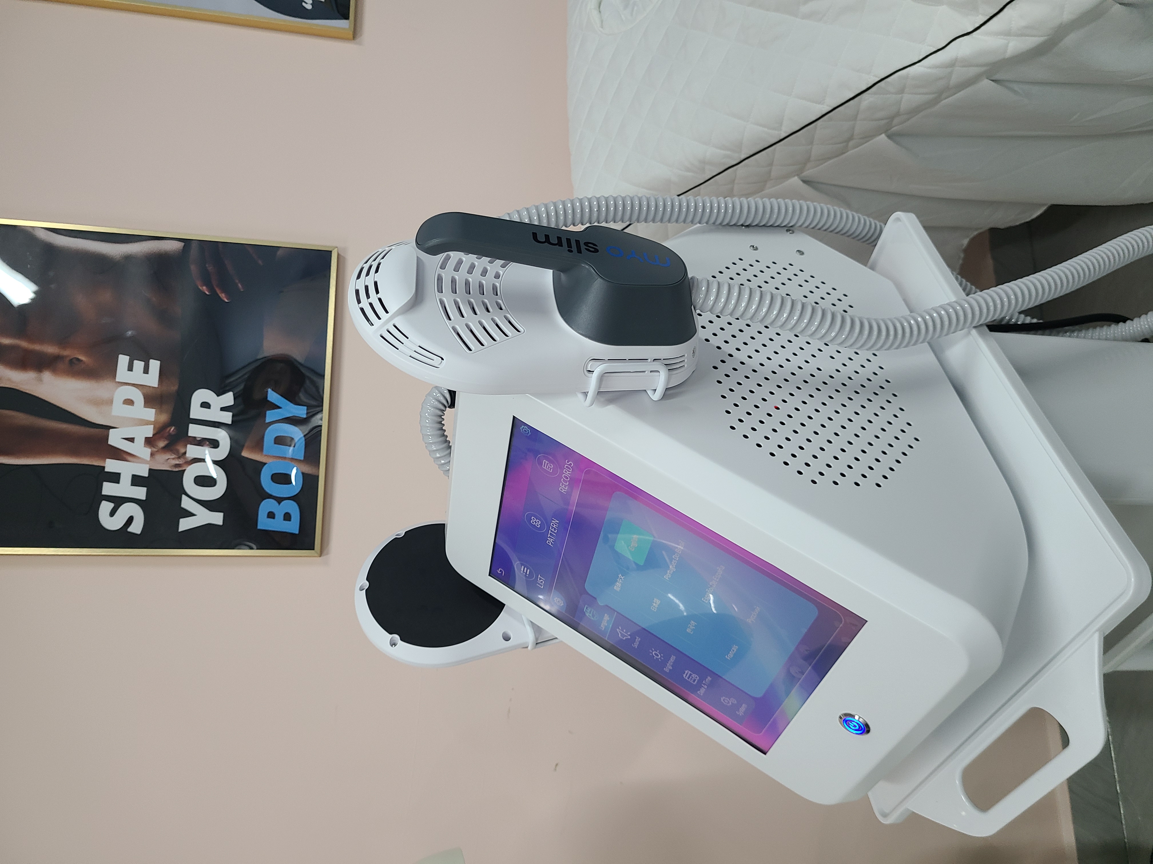 High Power EMS Body Sculpting Machine MYOSlim 200HZ 15Tesla HI-emt Fat Burning Build Abs Tighten Skin Beauty Salon Fitness Muscle Training Equipment