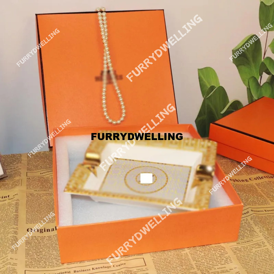 Bone China Platinum Ashtray Premium Feeling European Home Living Room Dwe74 Office Retro Cigar Cylinder High-Grade Gift Box Free Shipping