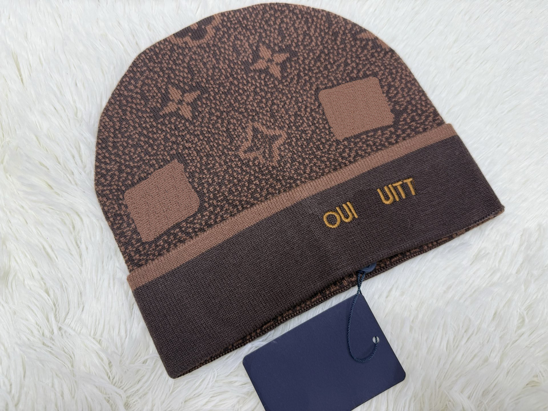 2025 letter jacquard men's and women's universal warm skull hat outdoor women's brimless hat designer hat autumn wool hat 340