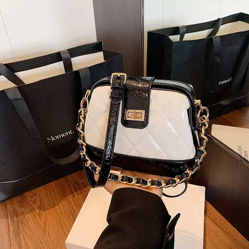 Designer 2025 Spring and Summer Xiaoxiangfeng Chain Bag Fem Rhbus Crossbody Shoder Bag Premium Cmuter Bag Light Luxury Niche Y251120