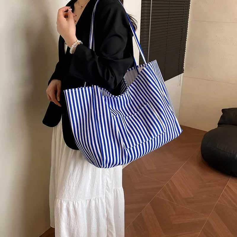Casual Striped Design Women Nylon Shoulder Bags Versatile Large Capacity Ladies Armpit Handbag Contrast Color Girl Shopping ToteT251007