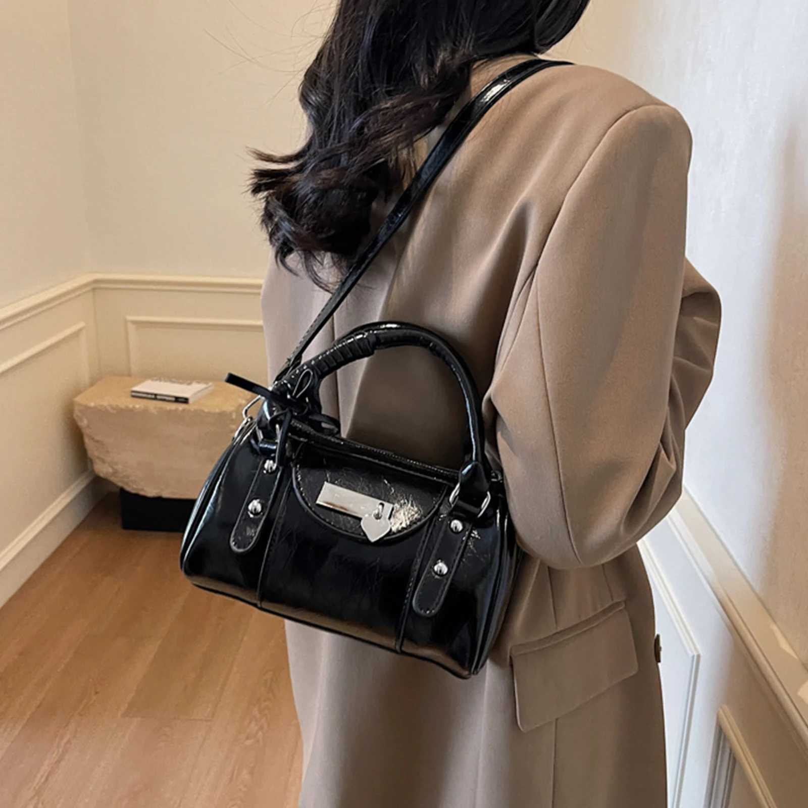 Designer PU Leather Stylish Crossbody Bag Solid Color Trendy Shoder Bag Large Capacity Lovely Bowknot Handbag Travel Date Work Handbag1 Y251120