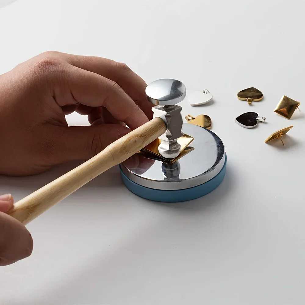 The Two Sided Chasing Hammer Is Equipped with A 1063 Inch Wooden Handle and A 205 Inch Steel Head J251121