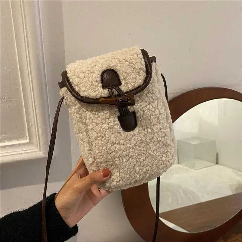 Winter Lambswool Phone Bag Women Faux Fur Shoulder Bags Sweet Lovely Portable Wallets Female Plush Crossbody Bag Square PurseT251007