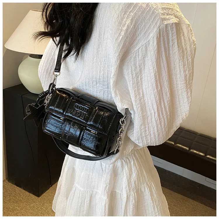 Designer Sliver Square Bag 2025 Fi Versatile Sier Shoder Crossbody Bag Fem Travel Shopping Bags Luxury Mobile Phe Bag1 Y251120