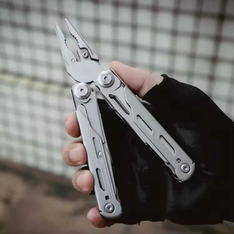 Outdoor Multifunctional Folding Pliers Stainless Steel EDC Combination Knife Shears Tools Compact 13 in 1Multitools J251121