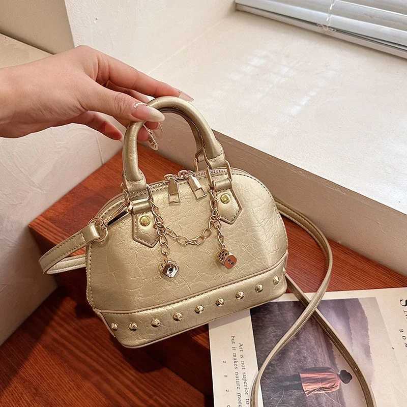 Designer Luxury Quilted Diamd Pattern Shoder Bag Inspired By Paris Fi Week With ChainLink Strap Veet Lining1 Y251120