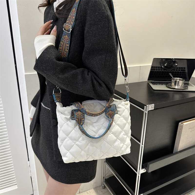 New Large Tote Nylon Women Handbags Luxury Design Shoulder Crossbody Bags Shopper Bag Designer Brand Lingge Quilted PaddedT251007