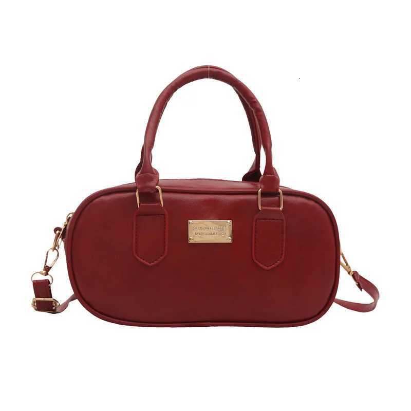 Designer Solid Color PU Crossbody Bag Fi Texture Leather Wens Handbag New Versatile Simple Shoder Bag Small Square Bag1 Y251120