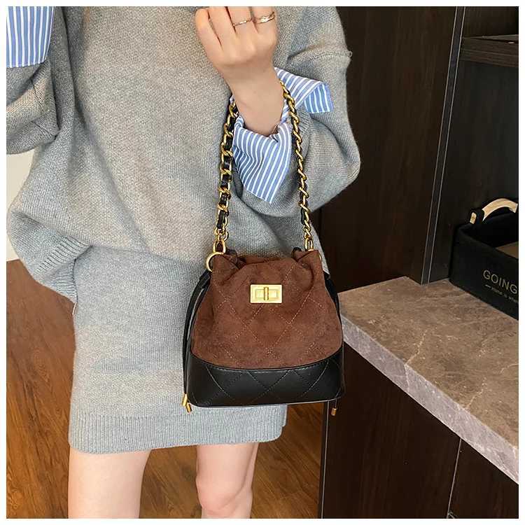 Designer Popar Classic Leather Shoder Bag Handbag for Ladies By Famous Designer Spacious Interior Y251120