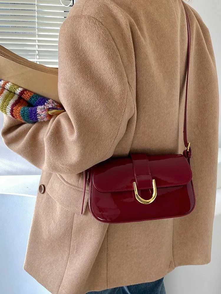 Vintage wine red horseshoe buckle fashion tote armpit bag crossbody bagT251007