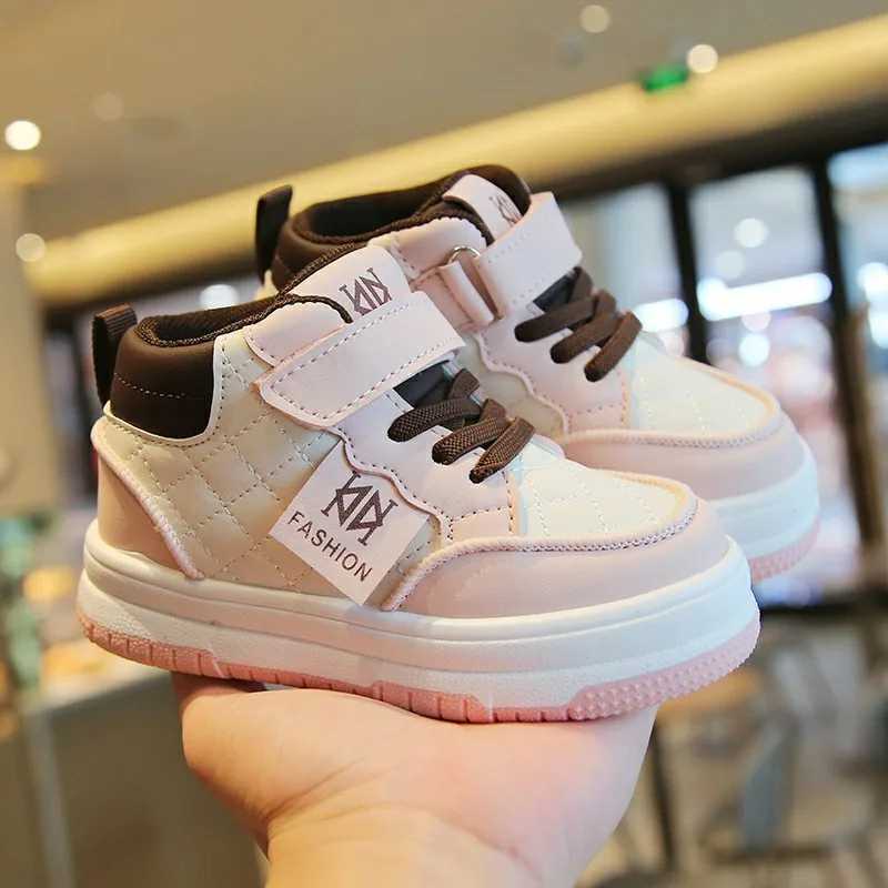 2025 new childrens high top sports with leather surface baby spring and autumn casual shoes C260130