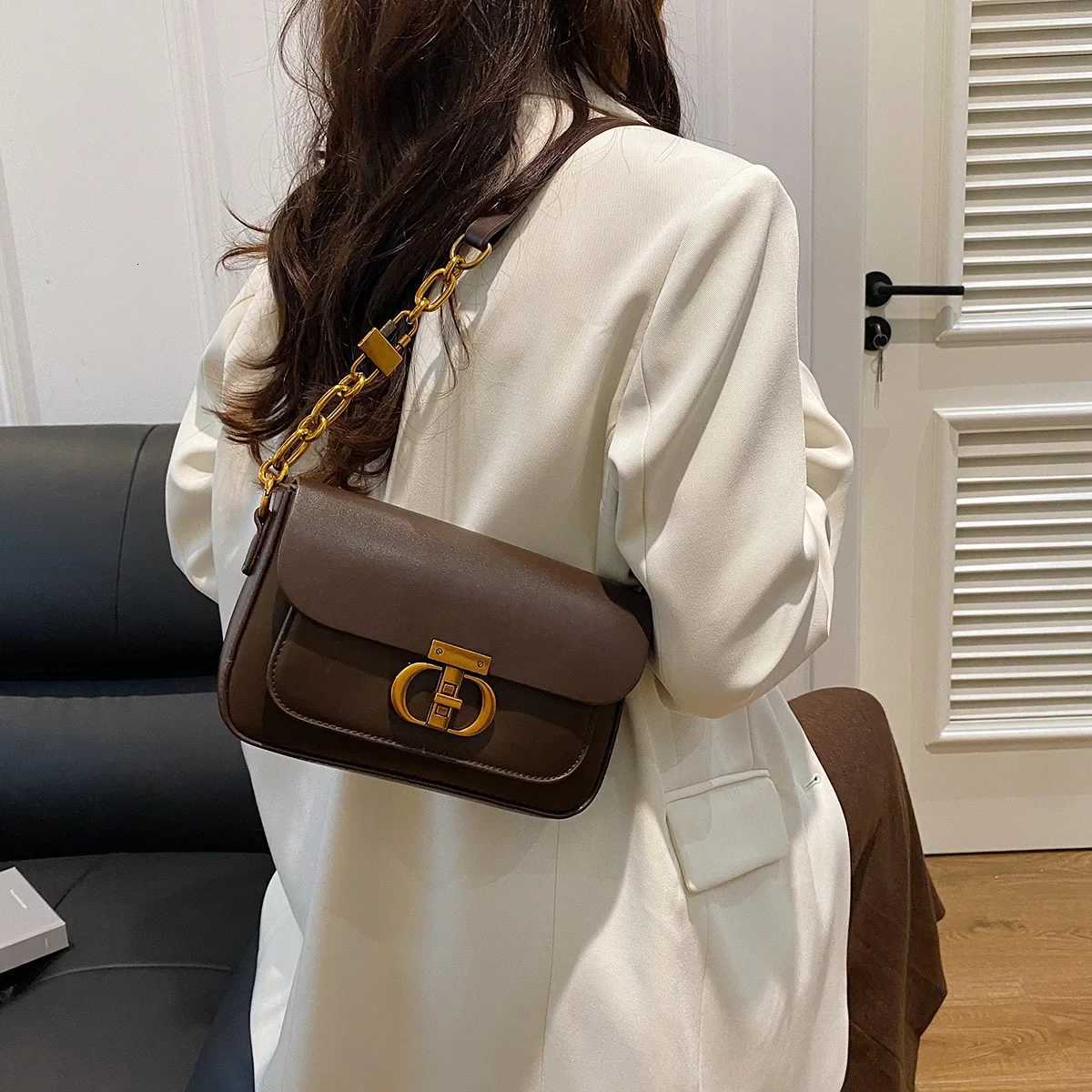 retro small bag Womens original fashion niche womens shoulder bag Senior handbag Underarm bagT251007