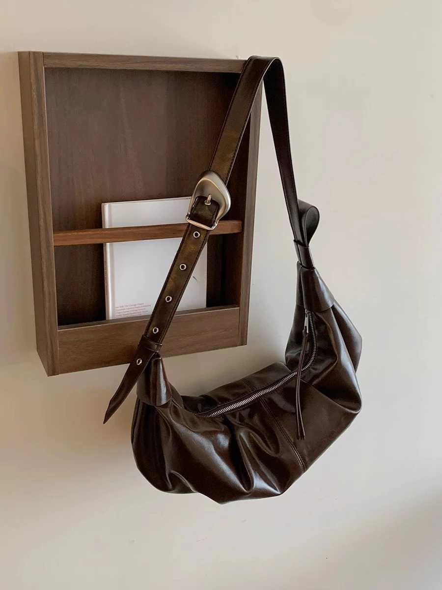 Designer Miyaga Korean Ins Large Capacity Soft Leather Folded Style Bags Casual Versatile Horn Single Shoder Crossbody Bag Y251120