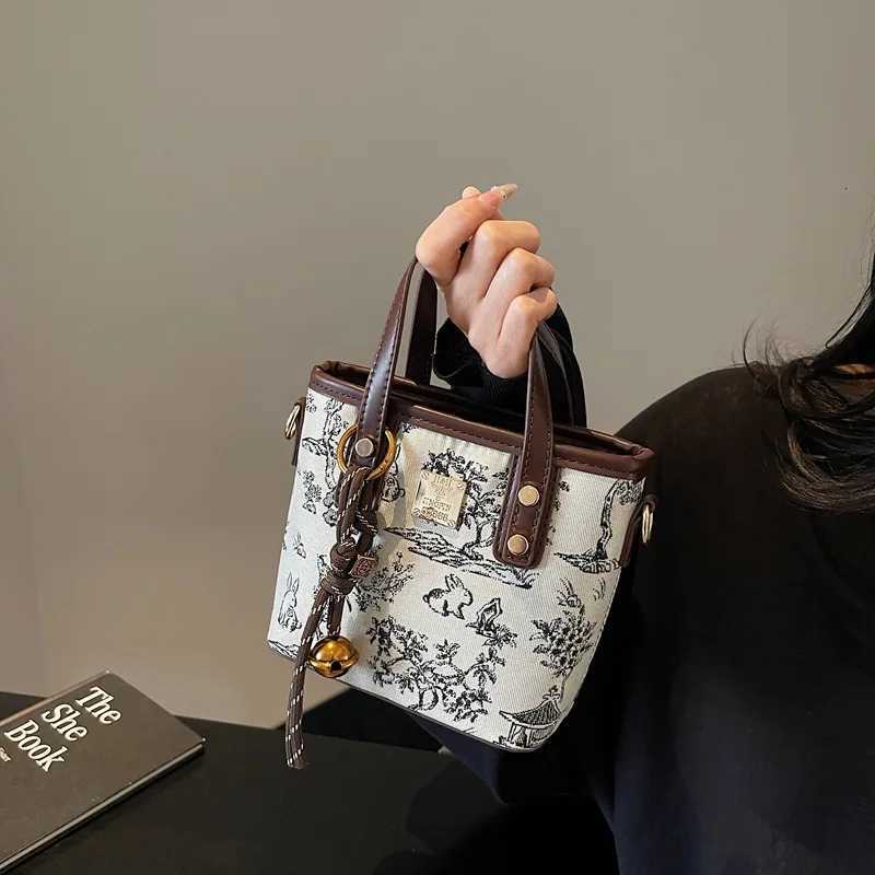 Designer 2025 NeoChinese Embroidery Crossbody Bag Wen Vintage Floral Jacquard Shoder Purse Handheld Oriental Tote1 Y251120