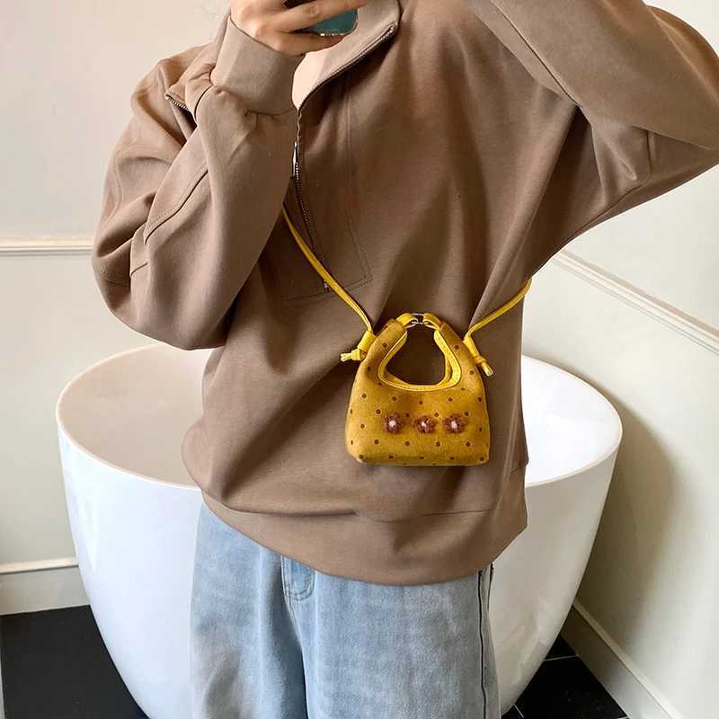 Designer 2025 Fi PU Crossbody Bags High Quality Stylish Design Portable Sewing Thread Flower Decorati Shoder Bags for Wen Y251120