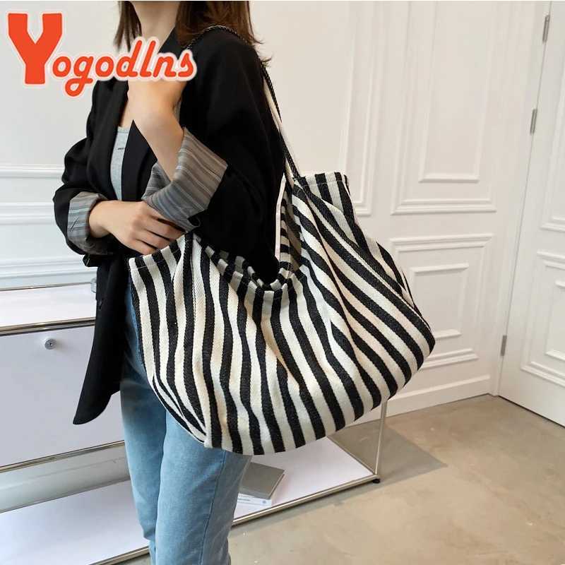 Large Capacity Canvas Bag for Women Fashion Striped Shoulder Bag New Tophandle Bag Travel Bag Shopping Tote BolsaT251007