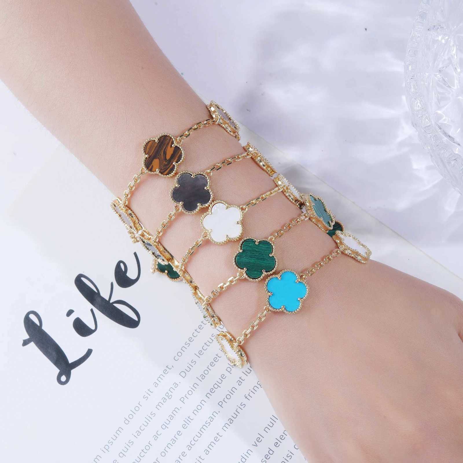 INS Hot Selling 15mm Natural Stone Five Leaf Flower Set Bracelet Necklace Flower Jewelry For Women Free Shipping For Daily WearT251007