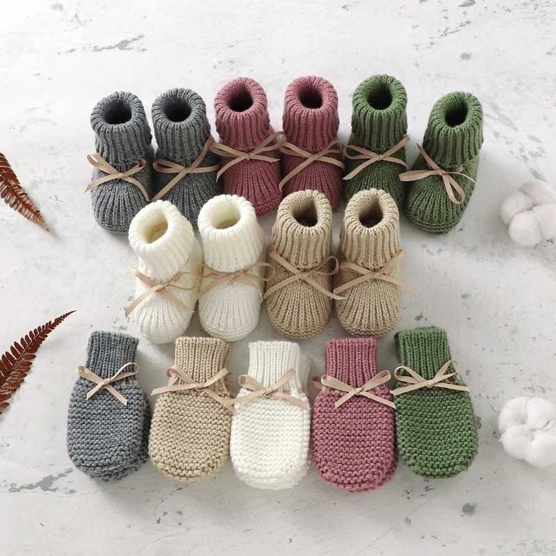 Newborn Baby Shoes Gloves Set Handmade Infant Boy Girl Boots Mittens Knitted Fashion Bow Toddler Kid Clothing Accessories 018M C251008