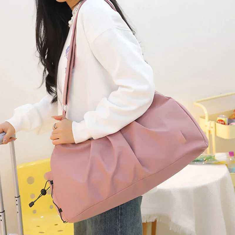 Single shoulder yoga bag nylon large capacity travel bag multifunctional and minimalist fitness bag gym bagT251007