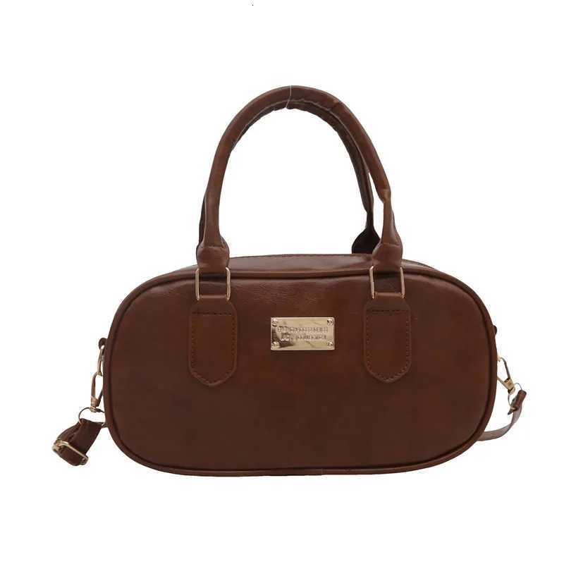 Designer Solid Color PU Crossbody Bag Fi Texture Leather Wens Handbag New Versatile Simple Shoder Bag Small Square Bag Y251120