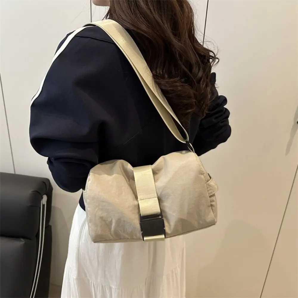 Ins Korean Crossbody Toast Bag High Capacity Lightweight Buckle Shoulder Bag Zipper Adjustable Commuting Bag TravelT251007