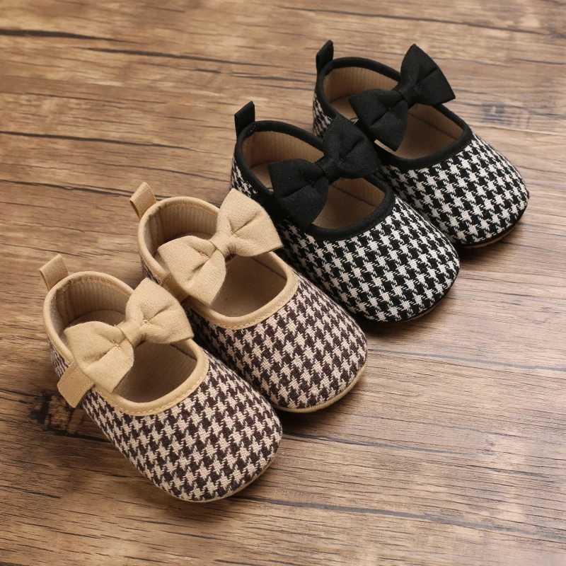 018 Months Baby Princess SlipOn Shoes with Heart Star Embroidery Soft Rubber Sole NonSlip Toddler Shoes for Weddings Birt C251008