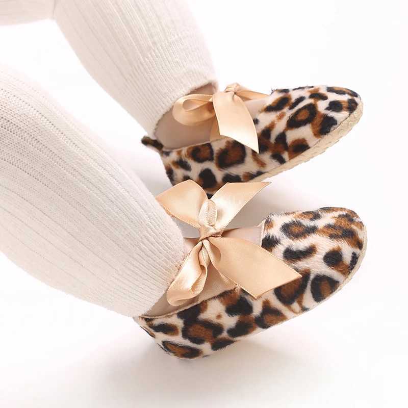 01Year Tie ones shoes Fashion Bow Canvas shoes Infant Girl Shoes Leopard Soft Sole NonSlip Toddler First Walker C251008