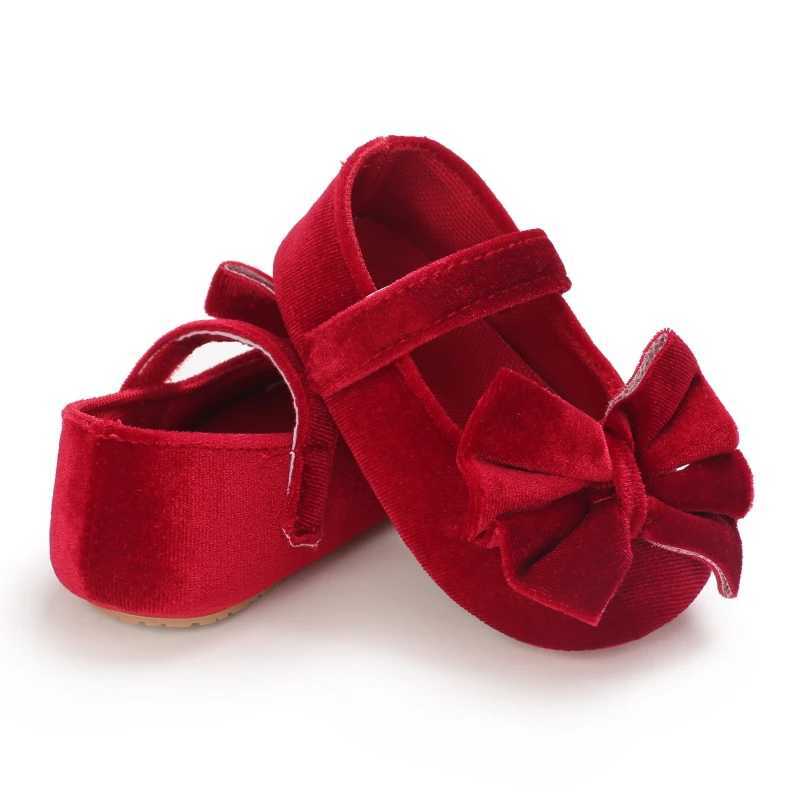 Newborn Babys Shoes Dont Fall Off Female Babys Walking Shoes Spring And Autumn Soft Rubber Soled Princess Shoes C251008