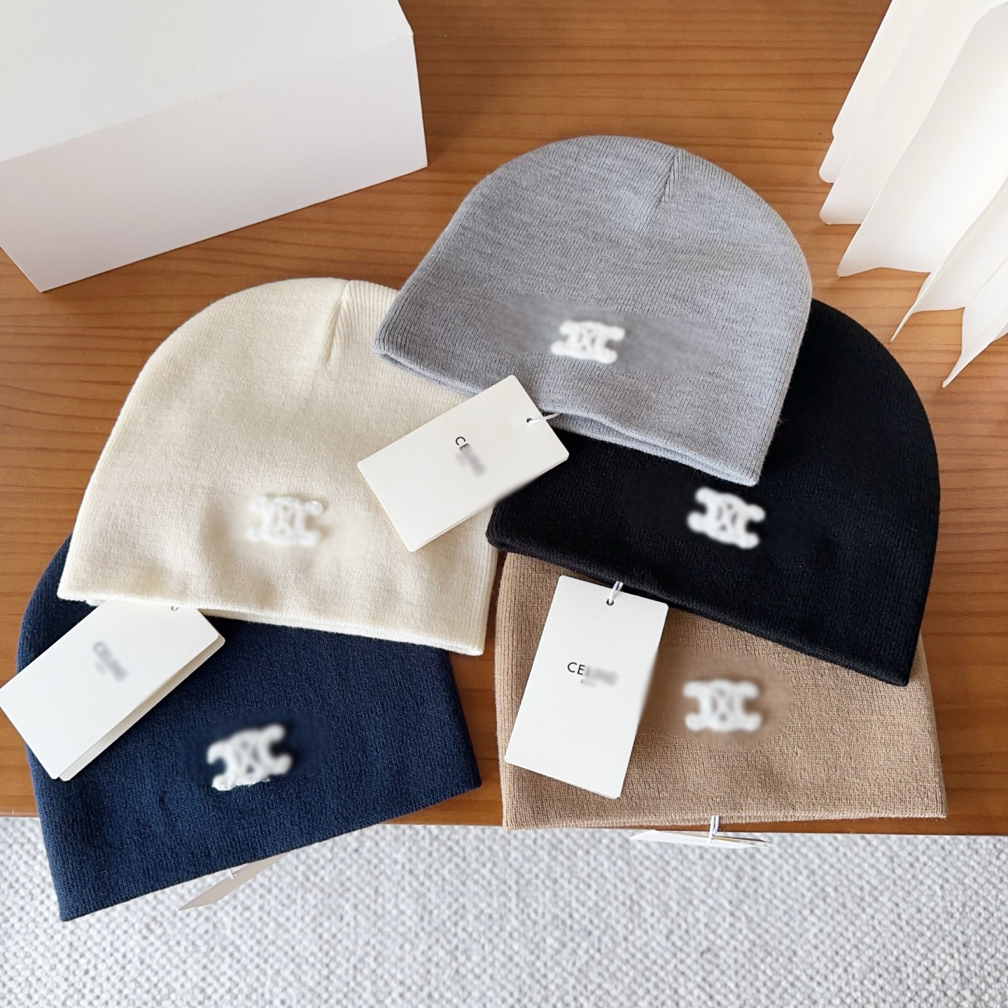 designer beanie good material embroidery Luxury Knitted Hat Classic UNISEX trend autumn winter Elegance versatile temperament Casual fashion very nice