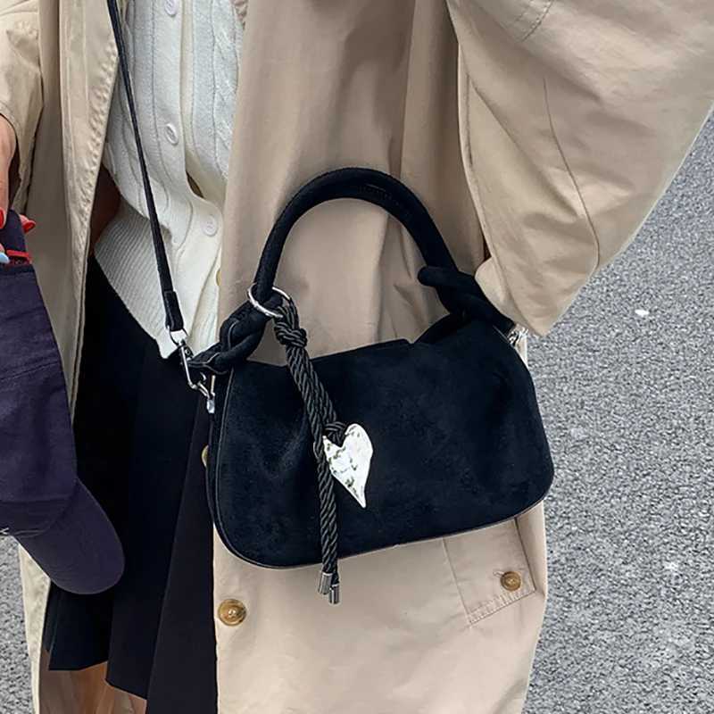 Designer Wen Suede Crossbody Bag Fall Casual Versatile Handbag Lightweight Soft Matte Leather Shoder Purse Short Handle Handbag Y251120