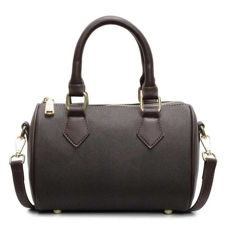 Designer Ladies fi casual versatile handbag large exquisite lock pure color highend sense bag bag daily work shoder bag1 Y251120