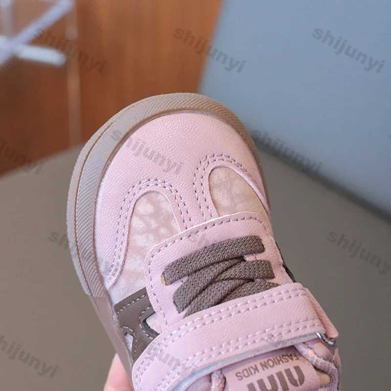 Baby Toddler Shoes Children Antikick Antislip Wearresistant Casual Sneakers Spring Autumn New Fashion Soft Soled Sport Shoes C251008