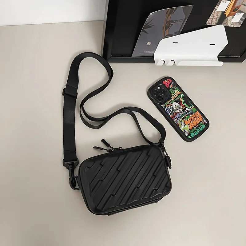 Fashionable Striped Crossbody Bag Unisex Nylon Simple Mobile Phone Bag Versatile Small Square Bag with Deeper ProcessT251007
