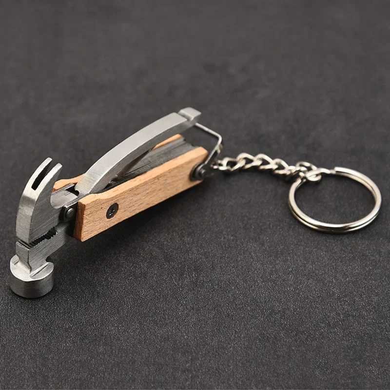 MultiTool Claw Hammer 8 in 1 for Outdoors for Men Husband Grandpa Bridegroom Gifts Cool Gear Camping Material Survival To J251121