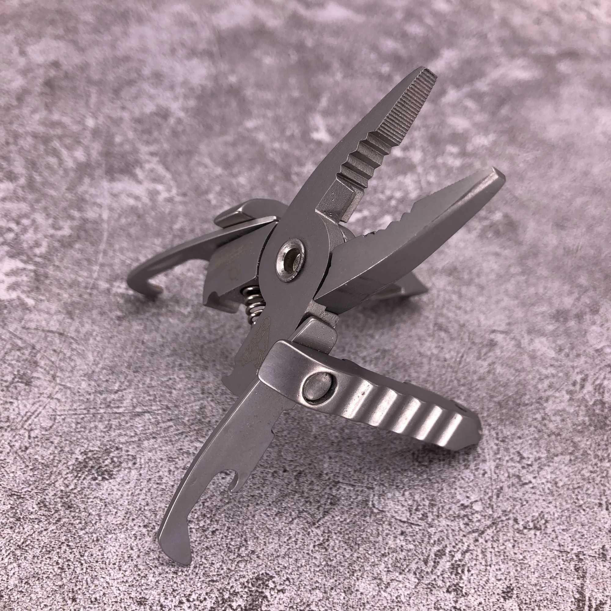 EDC Survival Kit Multifunctional Pliers stainless steel mini Portable Folding Multi Tools for Outdoor Camping Equipment Travel J251121