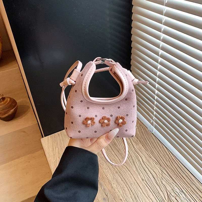 Designer 2025 Fi PU Crossbody Bags High Quality Stylish Design Portable Sewing Thread Flower Decorati Shoder Bags for Wen Y251120