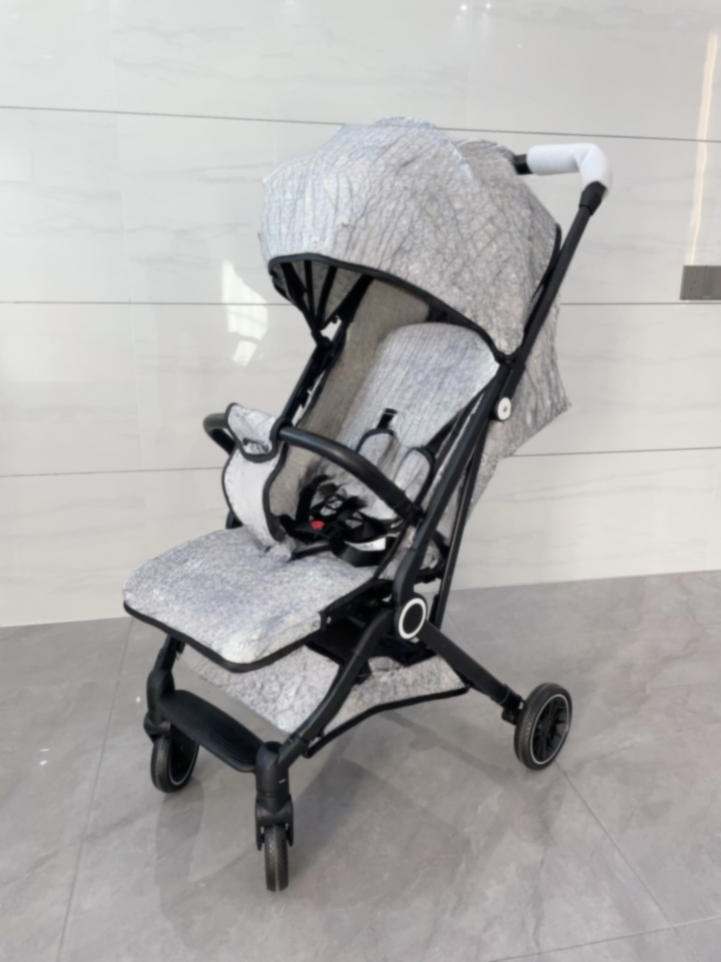 Fashion Babies Single designer Safety car Portable travel system Simple stroller Infant birthday gift HO1O7