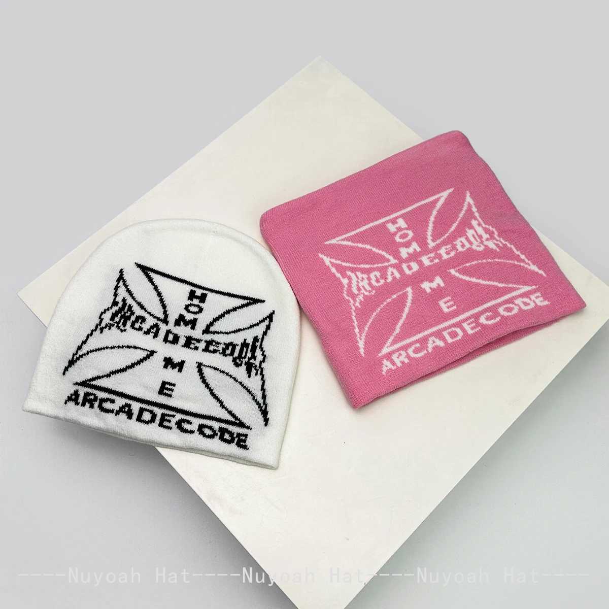 New Men Women American Vintage Jacquard Cross Knitted Hats Warm Personal Fashion Street Beanies Hiphop Versatile ins OutdoorXJ251008