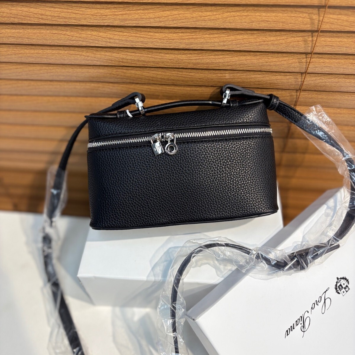 Luxury Bag Cross-border Hot-selling Lunch Box Bag For Women 2025 New Designer Bag Textured Crossbody Small Bag Versatile Commuting Handbag Shoulder Ba