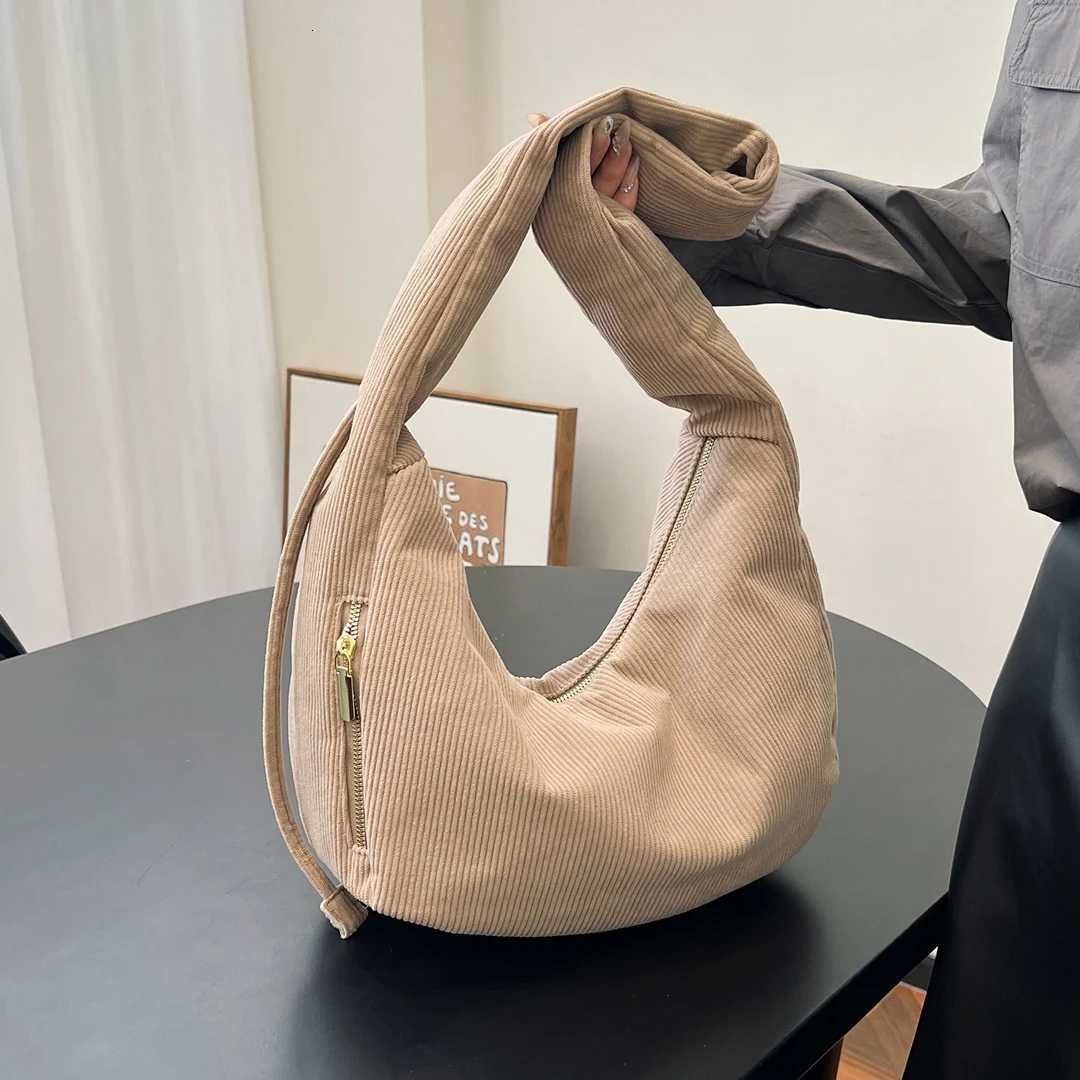 Corduroy drawstring cloud bag womens large capacity dumpling bag 2024 new simple casual armpit bag handbag shoulder crossbodyT251007